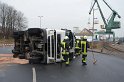 LKW umgestuerzt Niehler Hafen P008